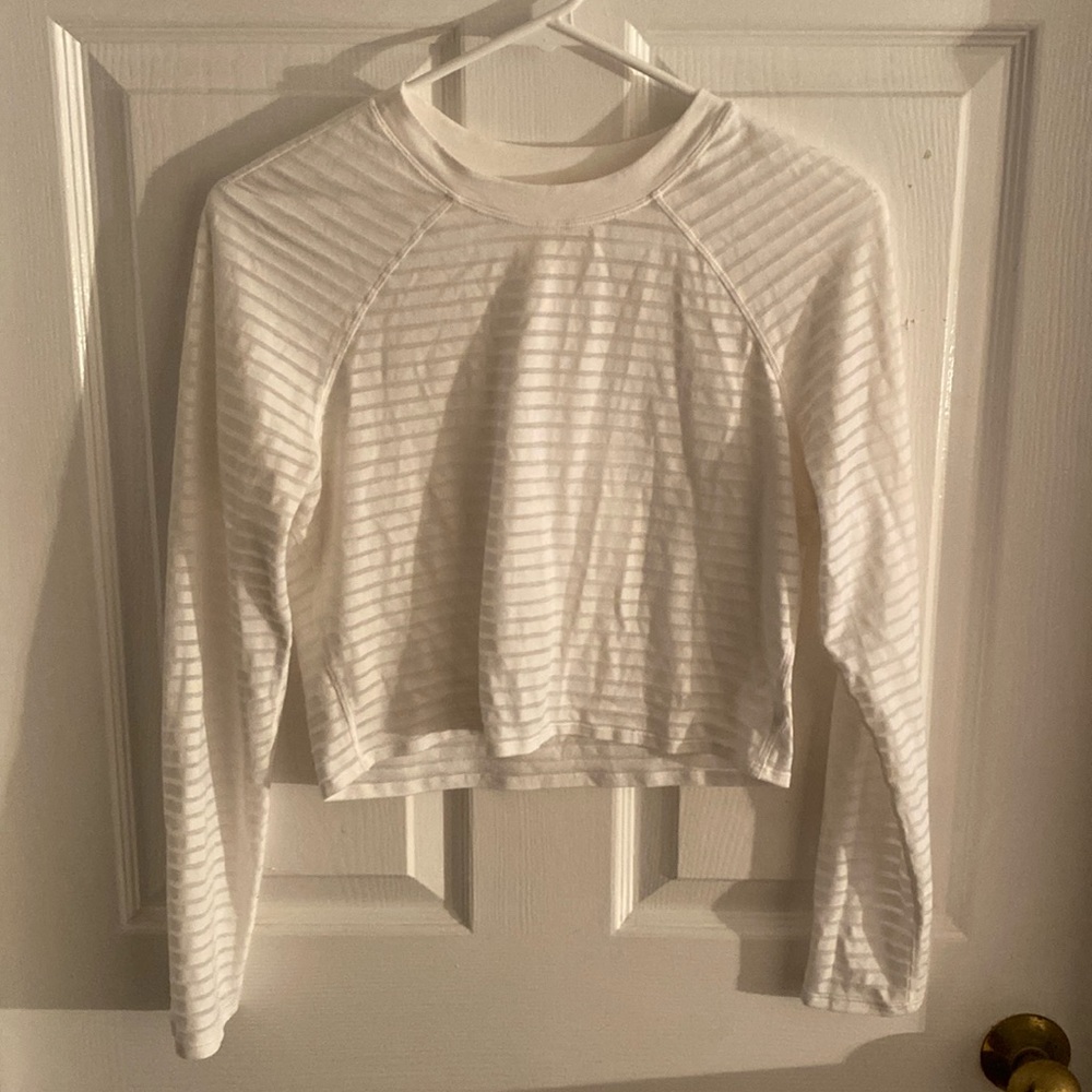 Lululemon Crop Long Sleeve Top